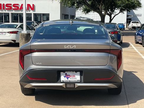 Used 2025 Kia K4 FWD image 5