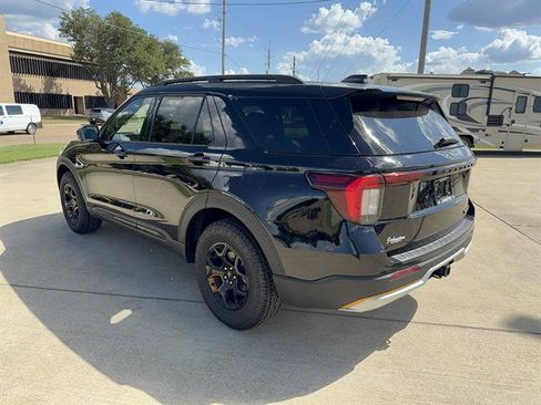 Used 2026 Ford Explorer Tremor w/ Tremor Convenience Package AWD/4WD image 5