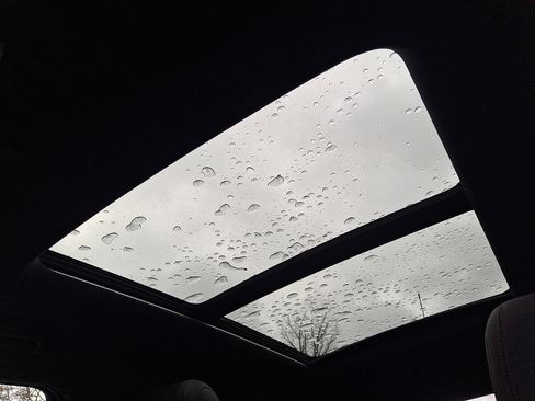 Used 2022 Chevrolet TrailBlazer RS w/ Sun and Liftgate Package image 15