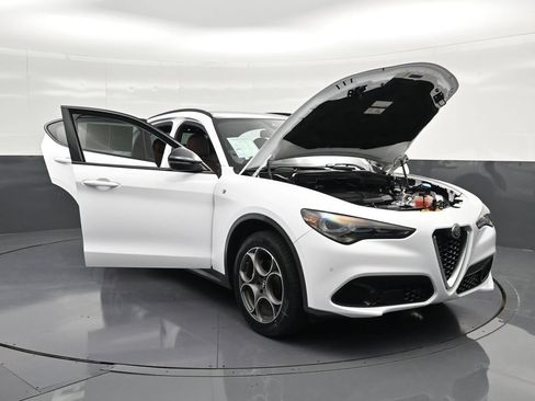Used 2024 Alfa Romeo Stelvio Ti w/ Active Assist Plus Package AWD/4WD image 36