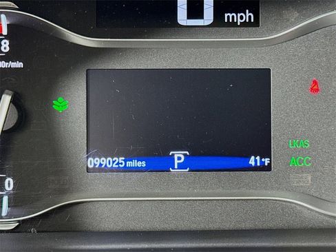 Used 2016 Honda Pilot Touring image 32