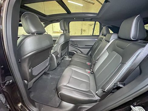 Used 2025 Jeep Wagoneer S Limited image 29