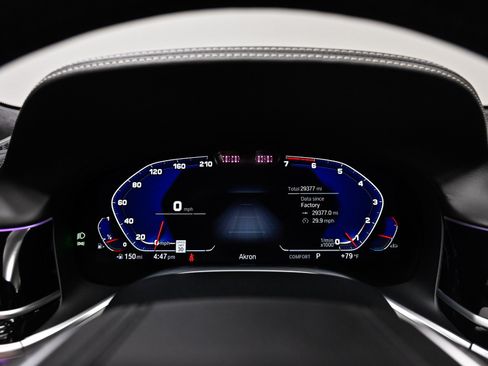 Used 2022 BMW ALPINA B7 xDrive AWD/4WD image 9