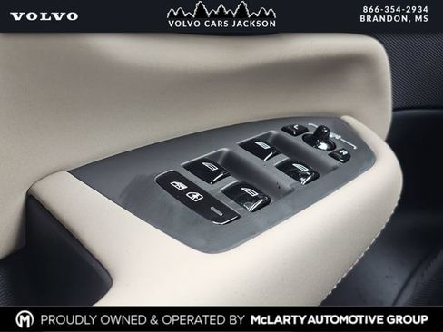 New 2026 Volvo XC90 B6 Plus w/ Protection Package Premier AWD/4WD image 13