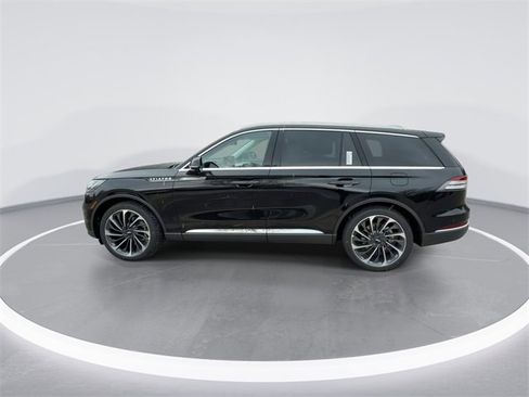 New 2026 Lincoln Aviator Reserve image 5