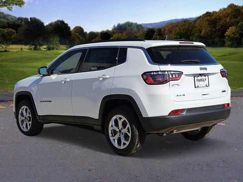 New 2026 Jeep Compass Latitude image 3