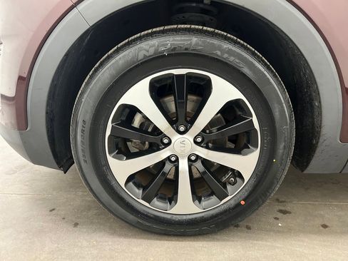 Used 2016 Kia Sorento EX image 31