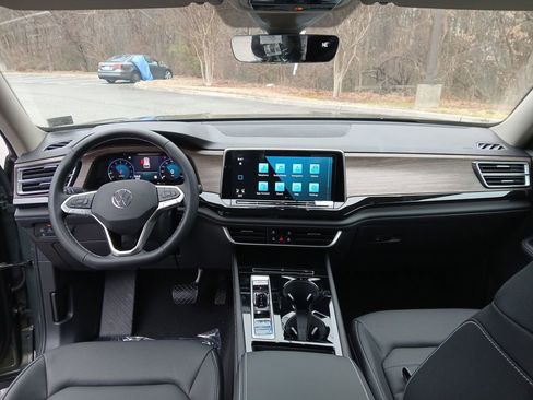 New 2026 Volkswagen Atlas SEL AWD/4WD image 12