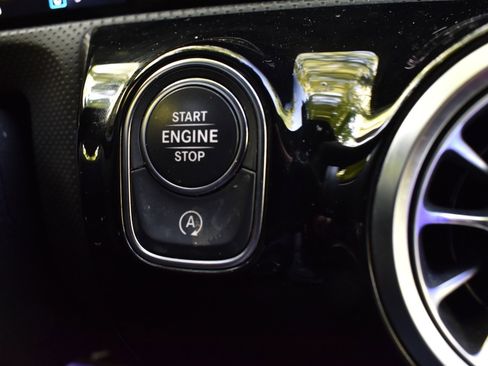 Used 2021 Mercedes-Benz A 35 AMG 4MATIC image 30