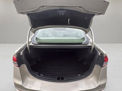 Used 2019 Ford Fusion SE image 16