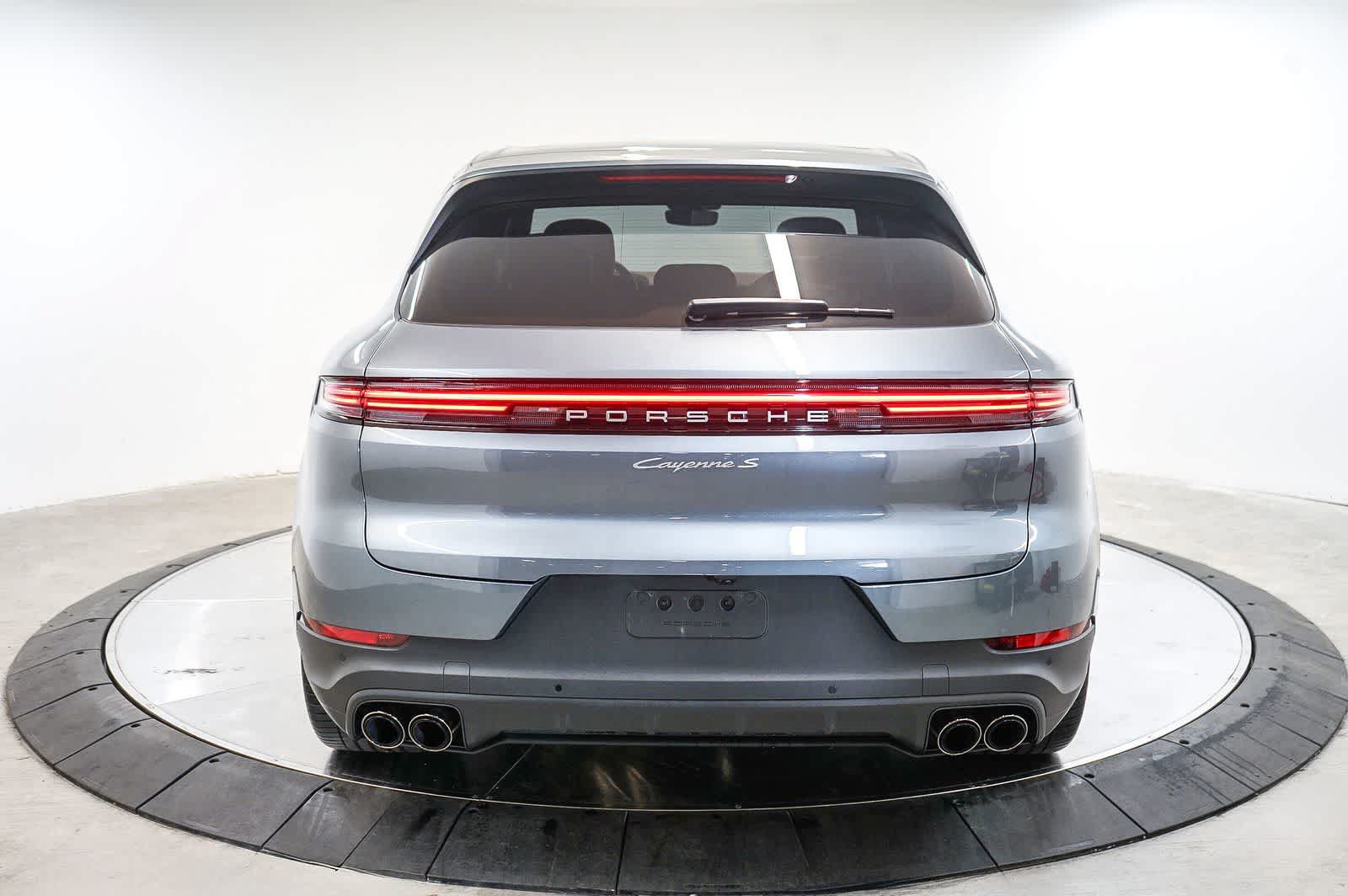 Certified 2026 Porsche Cayenne S AWD/4WD image 10