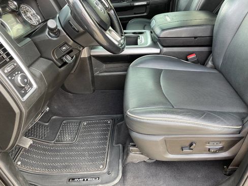 Used 2018 RAM 3500 Laramie Longhorn image 19