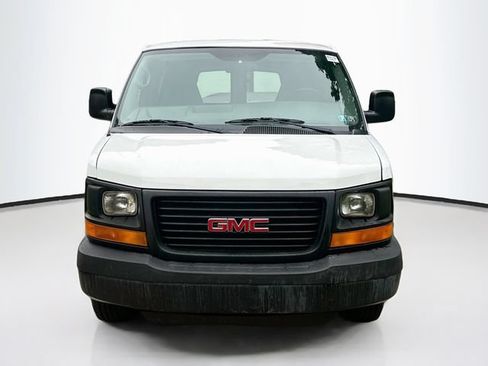 Used 2005 GMC Savana 2500 RWD image 2