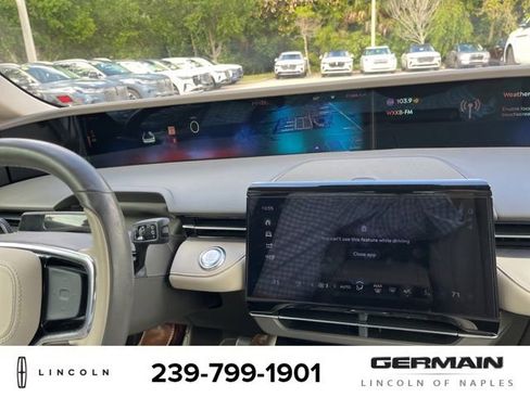 Used 2025 Lincoln Nautilus Premier image 20