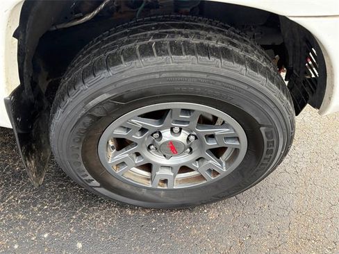 Used 2013 Toyota Tacoma 4x4 Double Cab w/ TRD Sport Pkg image 19