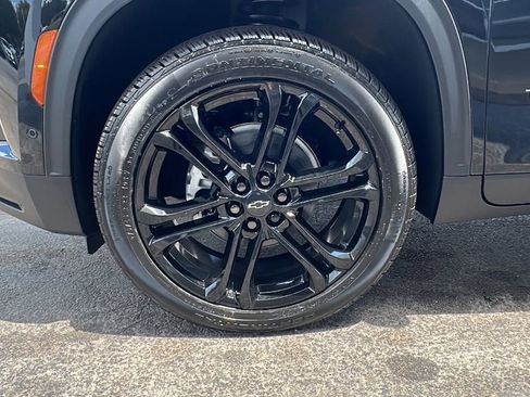 New 2026 Chevrolet Traverse LT w/ Enhanced Driving Package image 9