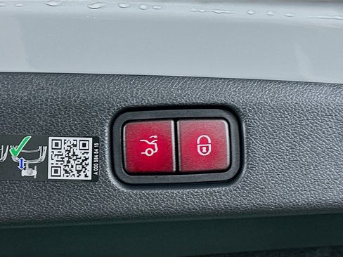 Certified 2026 Mercedes-Benz E 350 4MATIC Sedan image 34