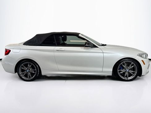 Used 2016 BMW M235i Convertible image 4