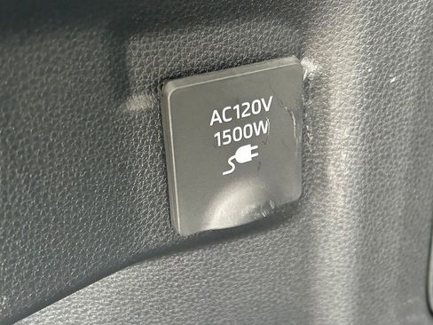 Used 2023 Toyota Highlander Platinum image 18