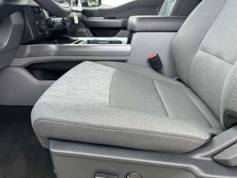 New 2025 Ford F250 XLT w/ Black Appearance Package image 9