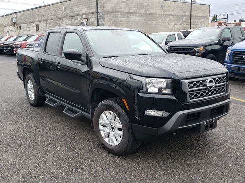 Used 2024 Nissan Frontier SV w/ SV Convenience Package image 3