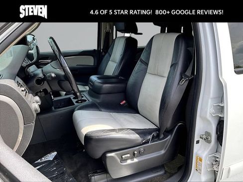 Used 2007 Chevrolet Suburban LT w/ LT Preferred Equipment Group AWD/4WD image 25
