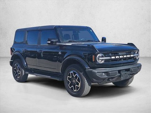 Used 2024 Ford Bronco Outer Banks image 3