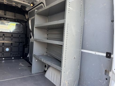 Used 2022 Mercedes-Benz Sprinter 2500 image 14