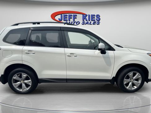 Used 2016 Subaru Forester 2.5i Premium w/ Protection Package #1 AWD/4WD image 4