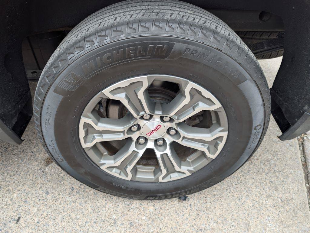 Used 2019 GMC Sierra 1500 SLE w/ SLE Value Package AWD/4WD image 12