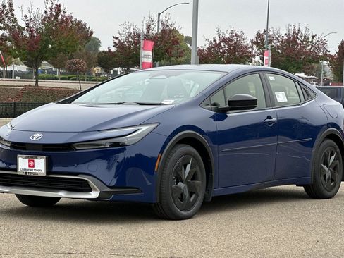 New 2026 Toyota Prius Plug-In Hybrid image 7