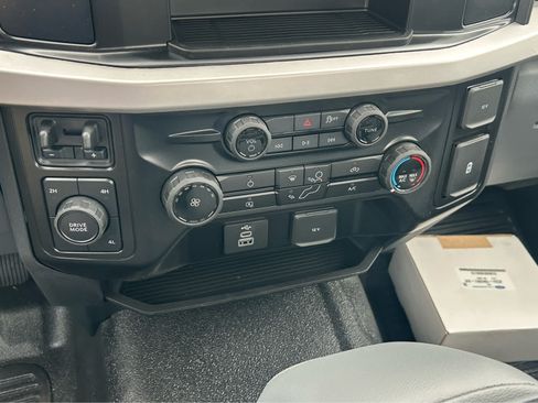 New 2026 Ford F350 XL w/ XL Chrome Package AWD/4WD image 16