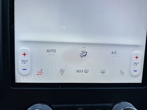 Used 2024 Ford Edge SEL image 20