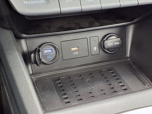 Used 2023 Hyundai Kona Limited image 23