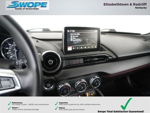 Used 2017 MAZDA MX-5 Miata RF Grand Touring image 16