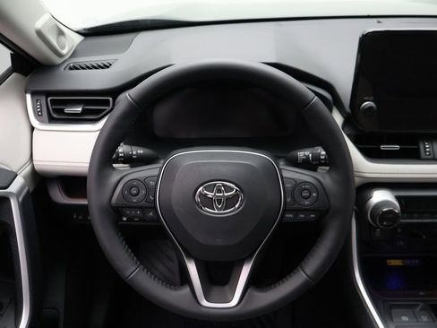 Used 2025 Toyota RAV4 Limited image 23