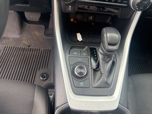 Used 2025 Toyota RAV4 LE image 15