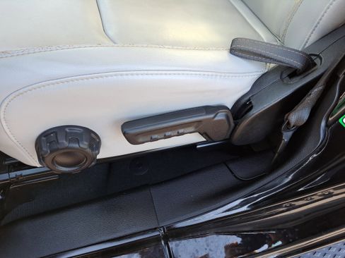 Used 2022 Jeep Gladiator Overland image 12