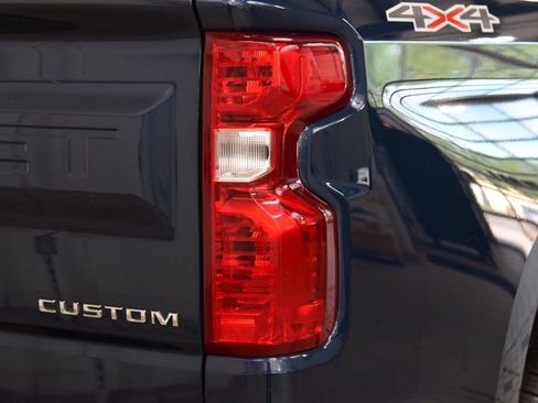 Used 2023 Chevrolet Silverado 1500 Custom AWD/4WD image 18