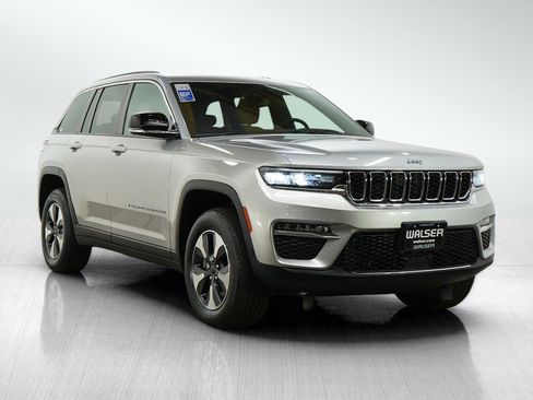 Used 2024 Jeep Grand Cherokee Limited 4xe AWD/4WD image 7