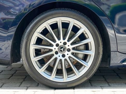 Used 2023 Mercedes-Benz S 500 4MATIC w/ AMG Line image 32