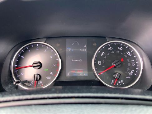 Used 2020 Toyota RAV4 XLE w/ Convenience Package FWD image 25