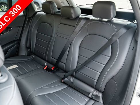 Used 2021 Mercedes-Benz GLC 300 image 27