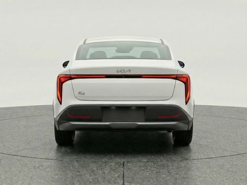 Used 2025 Kia K4 LXS image 7