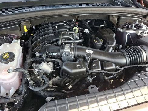 Used 2025 Jeep Grand Cherokee Altitude AWD/4WD image 28