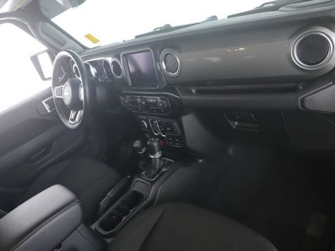 Used 2023 Jeep Wrangler Unlimited Sahara w/ Cold Weather Group AWD/4WD image 29