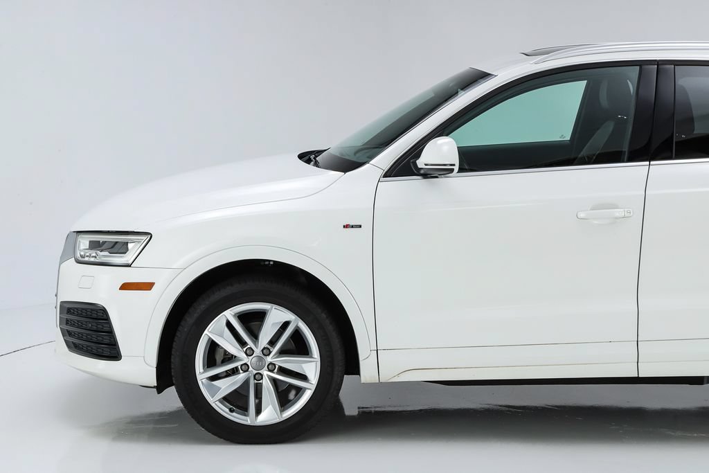 Used 2018 Audi Q3 2.0T Premium Plus w/ Premium Plus Package AWD/4WD image 49