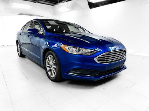 Used 2017 Ford Fusion SE image 8
