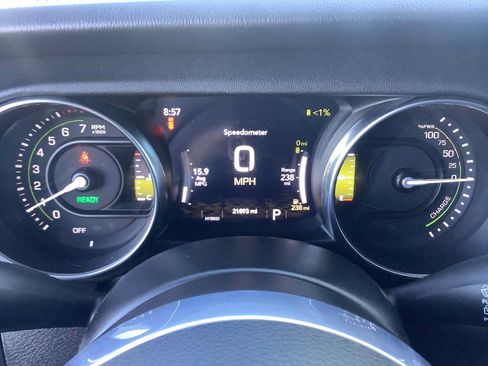 Used 2022 Jeep Wrangler Unlimited Sahara AWD/4WD image 20