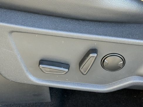 Used 2023 Ford Bronco Badlands image 18